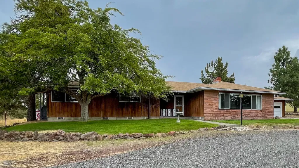 6302 SW Stillman Road Powell Butte OR 97753