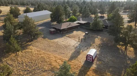 6302 SW Stillman Road Powell Butte OR 97753