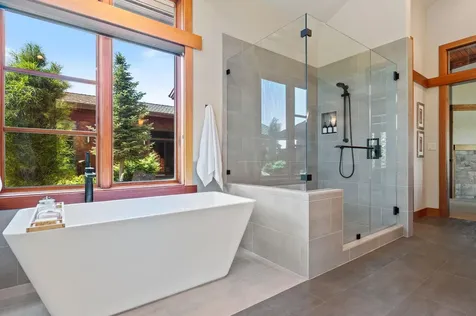 22370 White Peaks Drive Bend OR 97702
