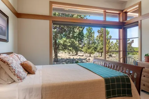 22370 White Peaks Drive Bend OR 97702