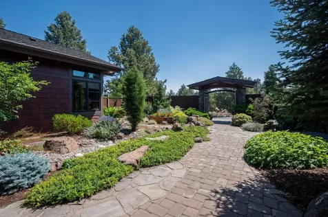 22370 White Peaks Drive Bend OR 97702