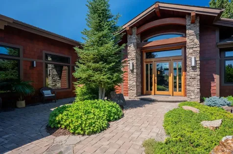 22370 White Peaks Drive Bend OR 97702