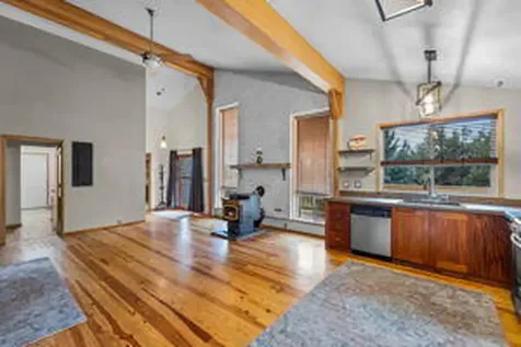4681 SW Xero Avenue Redmond OR 97756