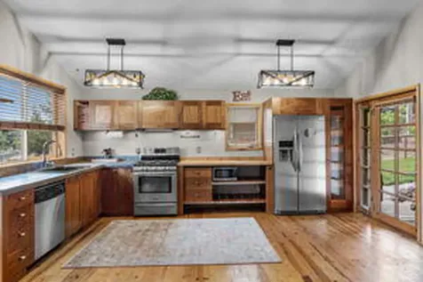 4681 SW Xero Avenue Redmond OR 97756