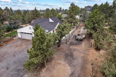 4681 SW Xero Avenue Redmond OR 97756
