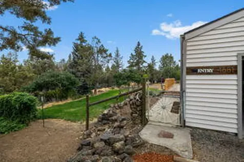 4681 SW Xero Avenue Redmond OR 97756