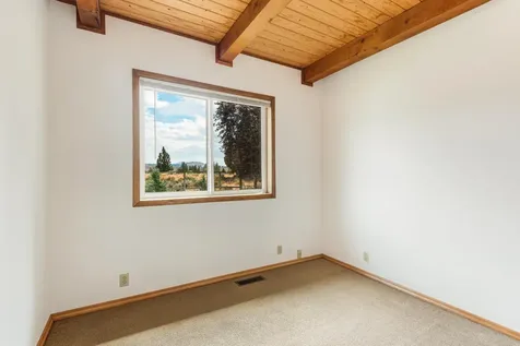 60015 Stirling Drive Bend OR 97702