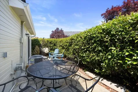 1224 N Modoc Avenue Medford OR 97504