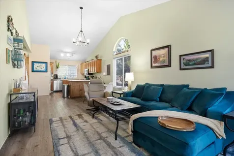 1224 N Modoc Avenue Medford OR 97504