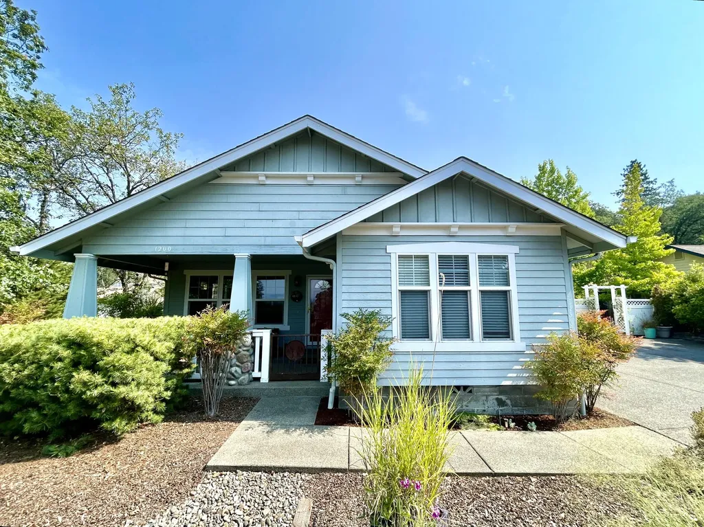 1200 NW F Street Grants Pass OR 97526