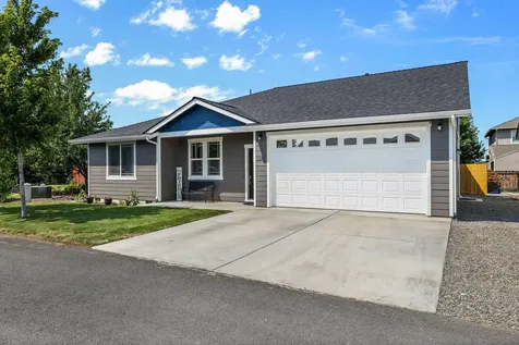 2201 NE Arapahoe Court Redmond OR 97756