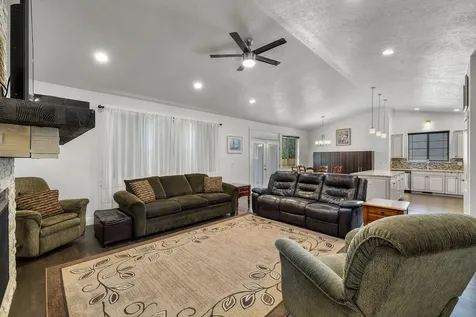 2201 NE Arapahoe Court Redmond OR 97756