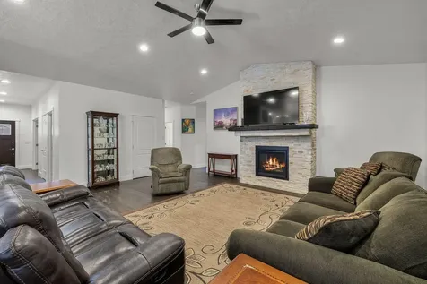 2201 NE Arapahoe Court Redmond OR 97756