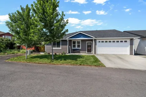 2201 NE Arapahoe Court Redmond OR 97756
