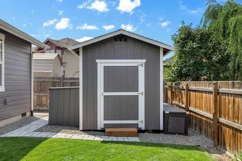 2201 NE Arapahoe Court Redmond OR 97756