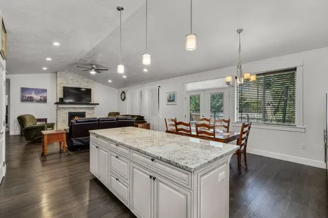 2201 NE Arapahoe Court Redmond OR 97756