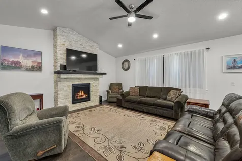 2201 NE Arapahoe Court Redmond OR 97756