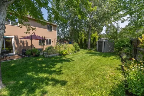 1543 NE Locksley Drive Bend OR 97701
