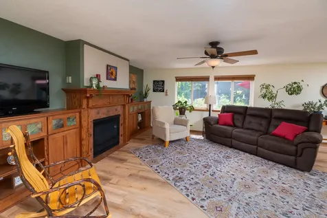 1543 NE Locksley Drive Bend OR 97701
