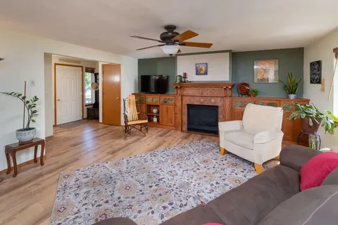 1543 NE Locksley Drive Bend OR 97701