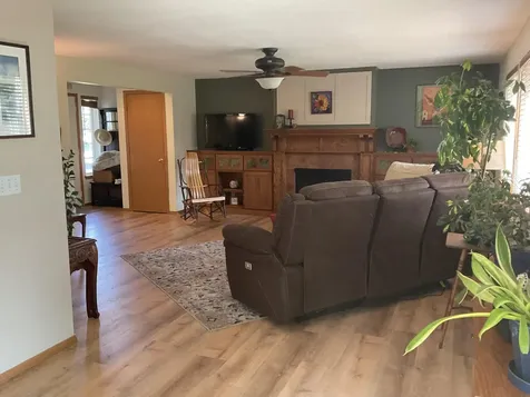 1543 NE Locksley Drive Bend OR 97701