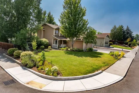 1543 NE Locksley Drive Bend OR 97701