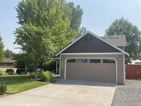 1543 NE Locksley Drive Bend OR 97701
