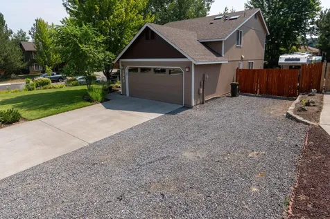 1543 NE Locksley Drive Bend OR 97701
