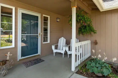 1543 NE Locksley Drive Bend OR 97701