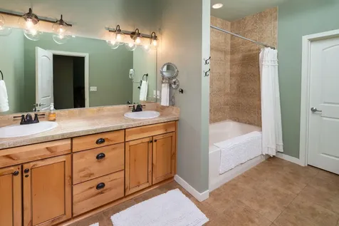 1753 SW Troon Avenue Bend OR 97702