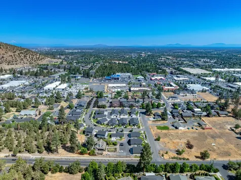21025 Damascus Lane Bend OR 97701