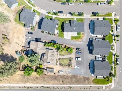 21029 Damascus Lane Bend OR 97701