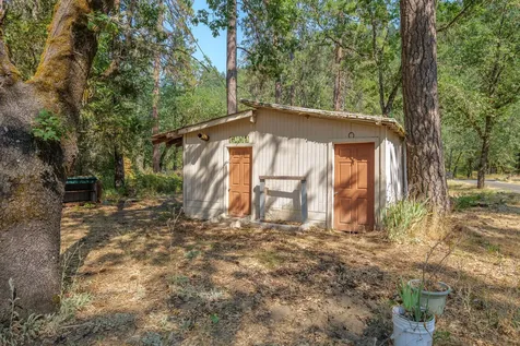 2392 Gunnell Road Grants Pass OR 97526