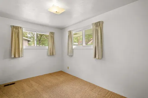 754 NE 12th Street Grants Pass OR 97526