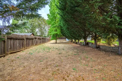 754 NE 12th Street Grants Pass OR 97526