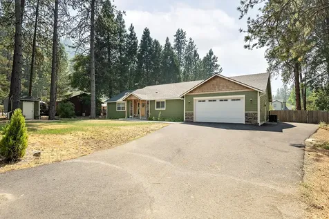 138 Rogue Manor Place Grants Pass OR 97527