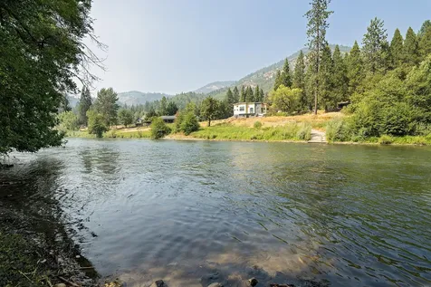 138 Rogue Manor Place Grants Pass OR 97527