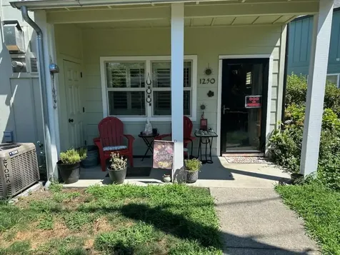1250 Fruitdale Drive Grants Pass OR 97527