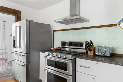 308 NW Van Dyke Place Grants Pass OR 97526