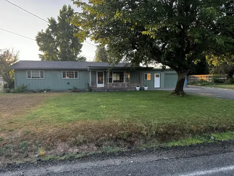 945 Buena Vista Lane Grants Pass OR 97527