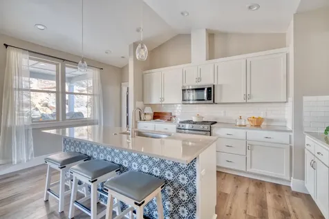 2456 NE Robinson Street Bend OR 97701
