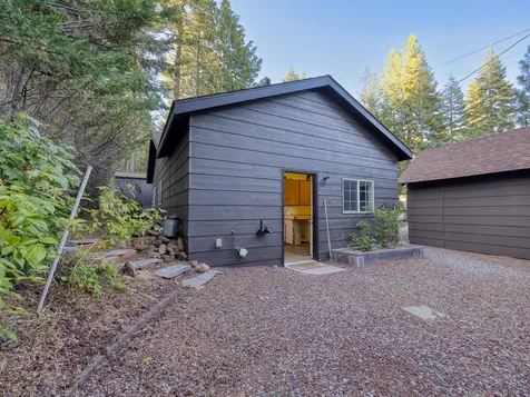 26328 Forest Park Lane Klamath Falls OR 97601