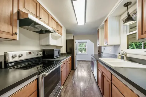 207 Bain Street Talent OR 97540