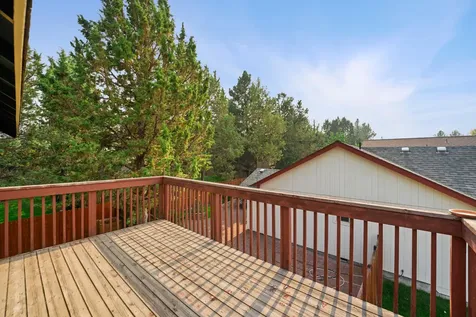 2293 NE Lynda Lane Bend OR 97701