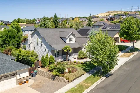 4809 Bordeaux Avenue Medford OR 97504