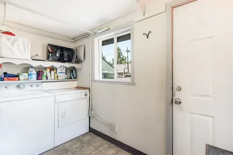 1122 NW Kingston Avenue Bend OR 97703