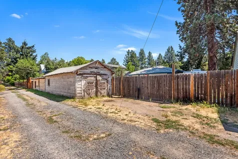 1122 NW Kingston Avenue Bend OR 97703