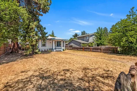 1122 NW Kingston Avenue Bend OR 97703