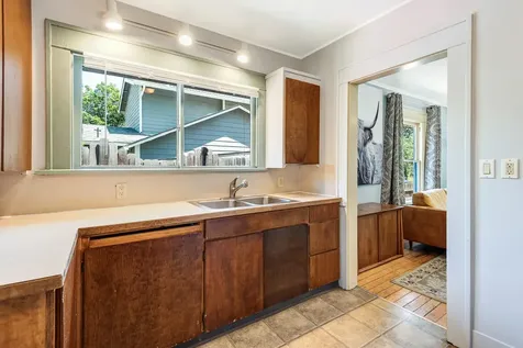 1122 NW Kingston Avenue Bend OR 97703