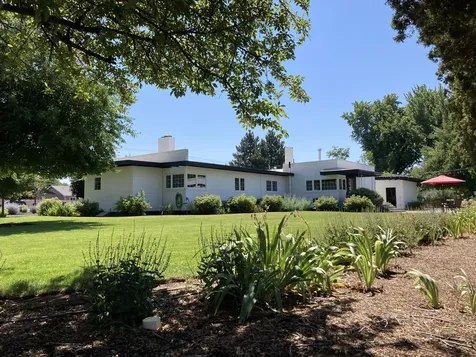 2651 N Main Street Prineville OR 97754